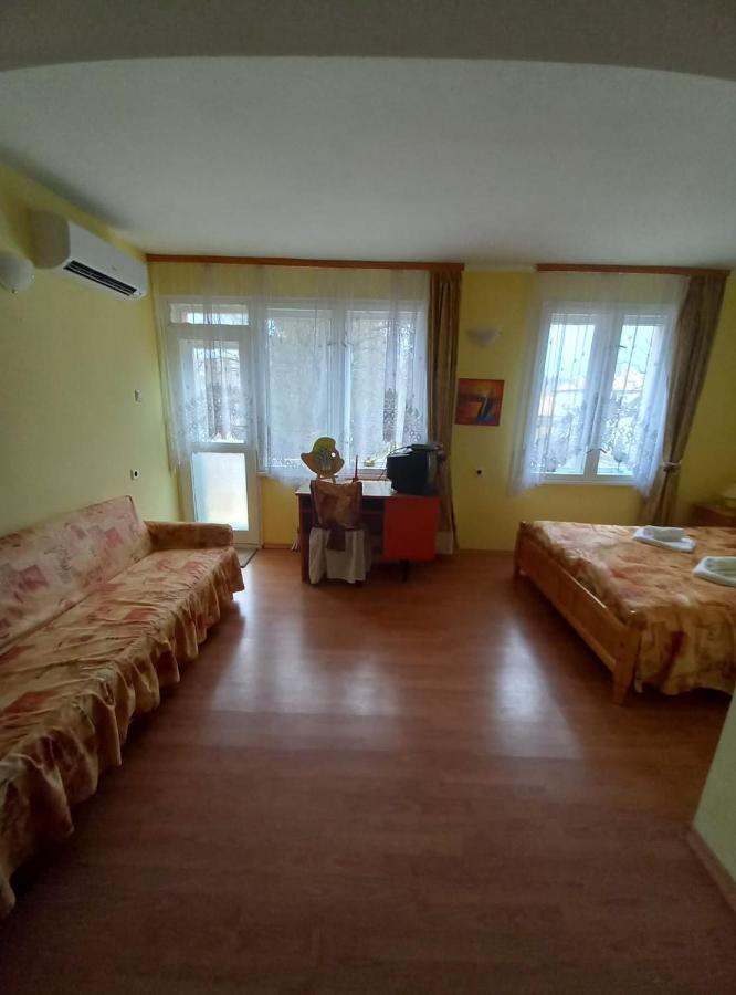 Hadjibulevata Guest House Kovachevtsi Exterior photo