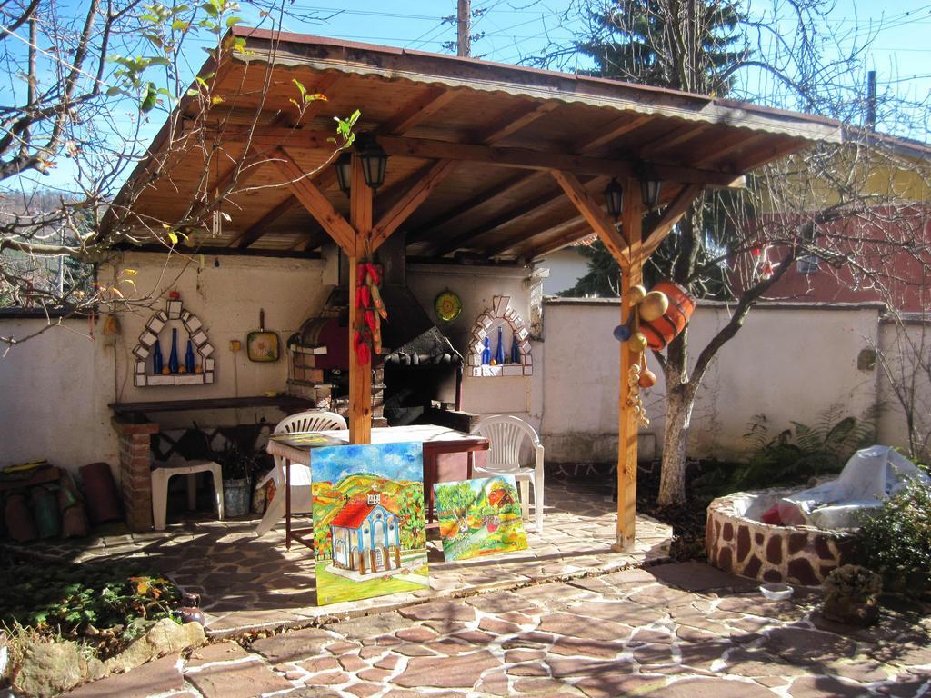 Hadjibulevata Guest House Kovachevtsi Exterior photo